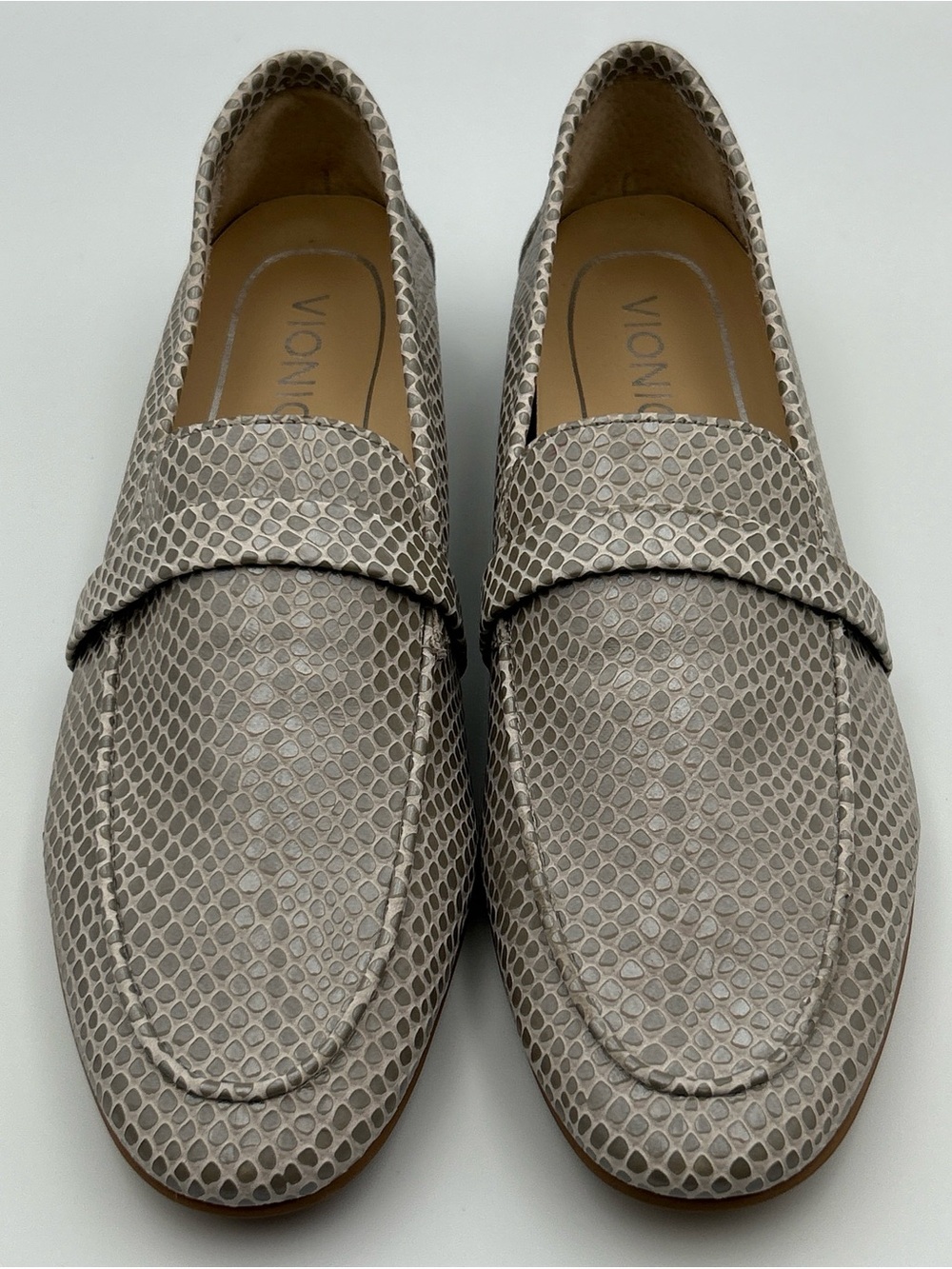 VIONIC Zana Loafers Size 7M Gray Lizard Print Leather Arch Support Dress Shoes